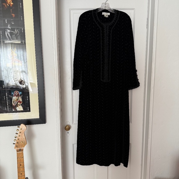 Oscar De La Rente Velvet Duster - Picture 1 of 8